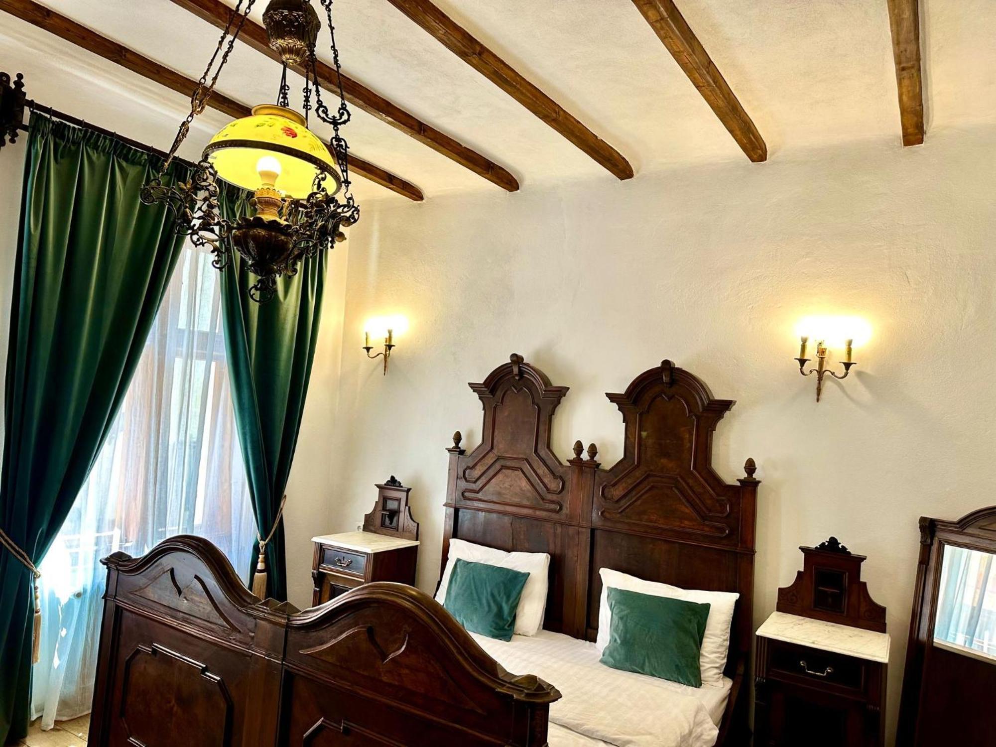 The Throne - M Museum Hotel シギショアラ エクステリア 写真