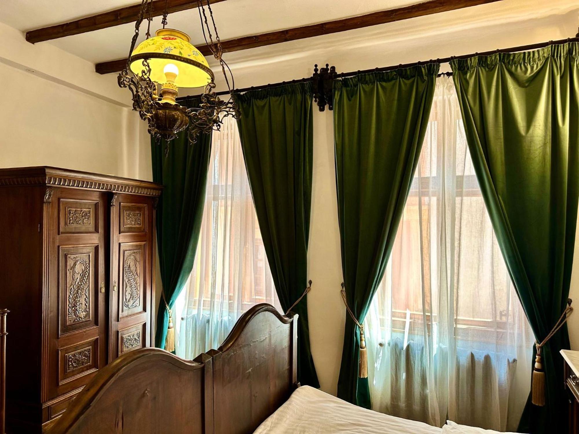 The Throne - M Museum Hotel シギショアラ エクステリア 写真
